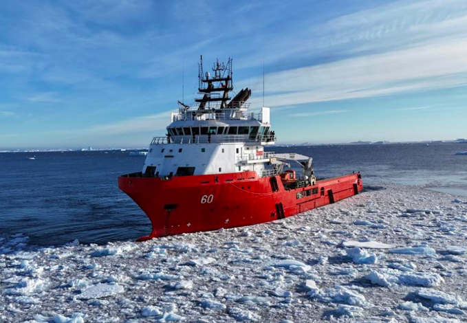 EL ATF Lientur, parte del trimonio antártico Chileno y que con su fuerza es clave en Antártica